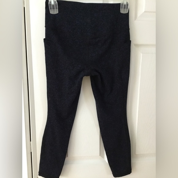 Athleta salutation tight - Picture 2 of 4